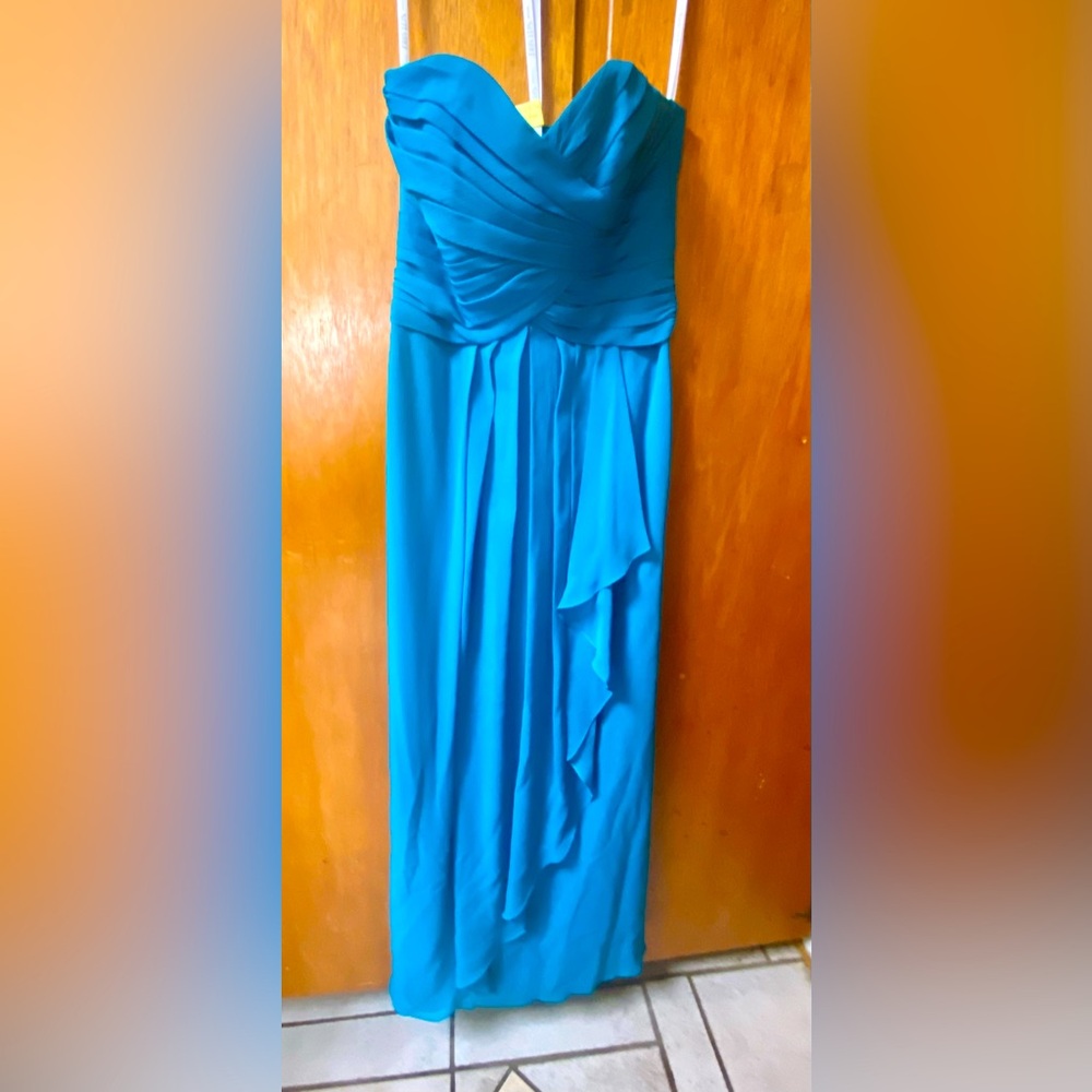Size 4 A-Line, Sweetheart Neckline, Criss-Crossed Bodice Floor-Length Dress